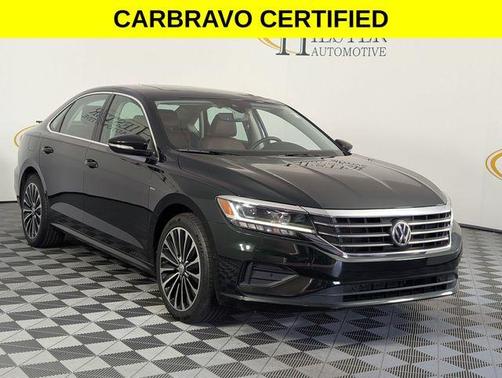 Racing Green 2022 Volkswagen Passat 2.0T Limited Edition