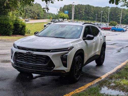 Summit White 2026 Chevrolet Trax ACTIV