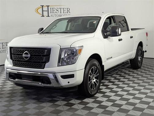 2024 Nissan Titan SV