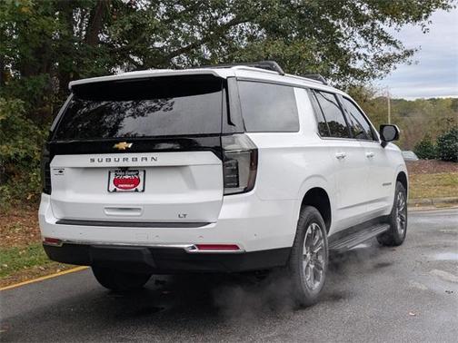 2026 Chevrolet Suburban LT