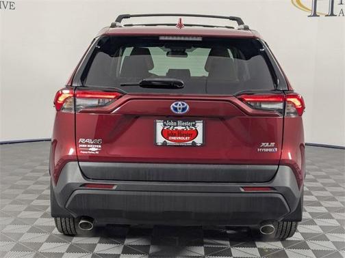 2022 Toyota RAV4 Hybrid XLE