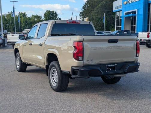 Sand Dune Metallic 2024 Chevrolet Colorado WT