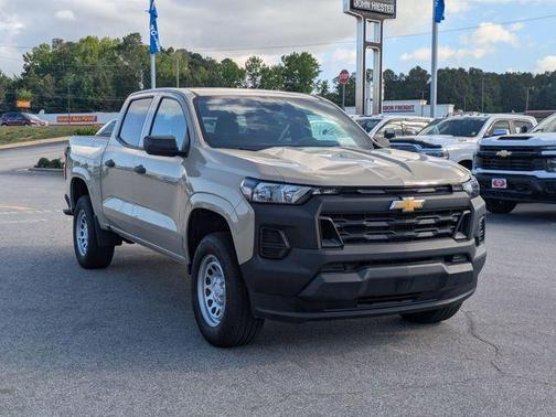 Sand Dune Metallic 2024 Chevrolet Colorado WT