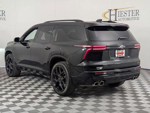 Mosaic Black Metallic 2024 Chevrolet Traverse RS