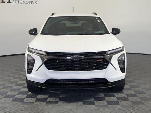 Summit White 2025 Chevrolet Trax 2RS
