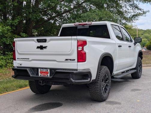 Summit White 2026 Chevrolet Silverado 1500 ZR2