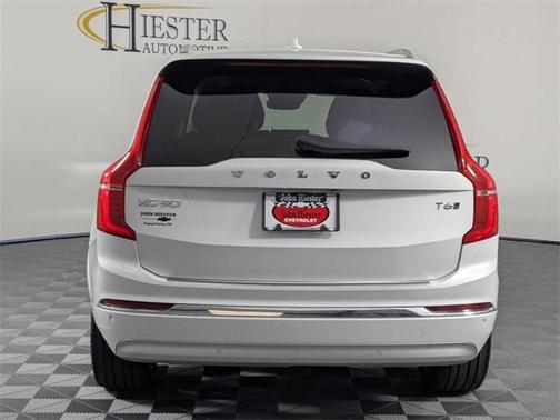 2022 Volvo XC90 T6 Inscription 7 Passenger