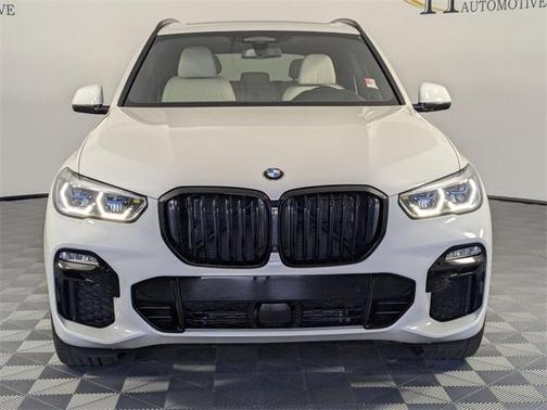 2021 BMW X5 M50i