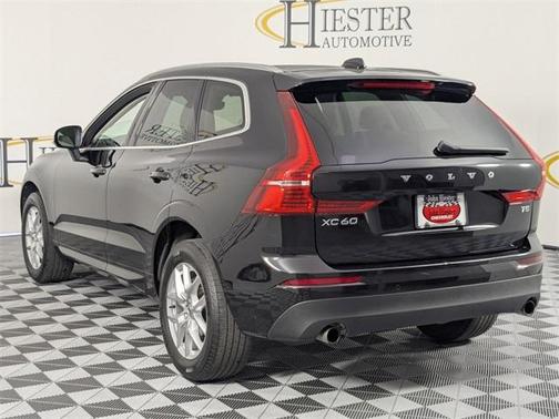 2021 Volvo XC60 T5 Momentum