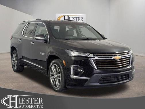 Mosaic Black Metallic 2023 Chevrolet Traverse High Country