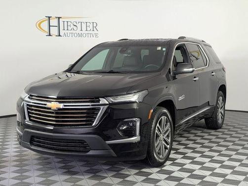 Mosaic Black Metallic 2023 Chevrolet Traverse High Country