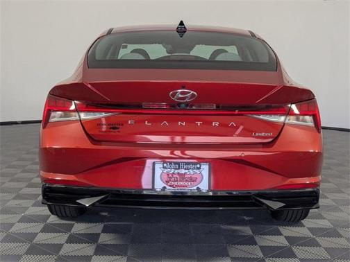 2022 Hyundai ELANTRA Limited