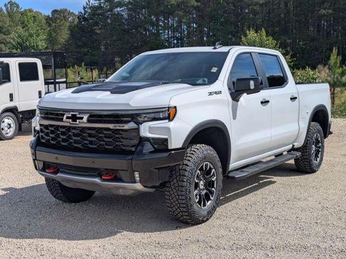 Summit White 2026 Chevrolet Silverado 1500 ZR2