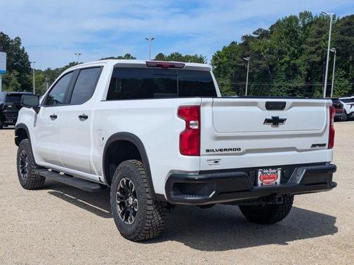 Summit White 2026 Chevrolet Silverado 1500 ZR2