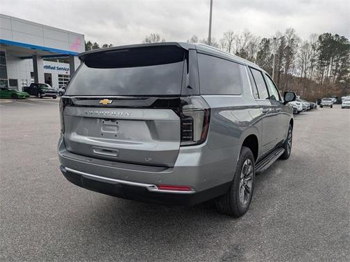 2026 Chevrolet Suburban LT