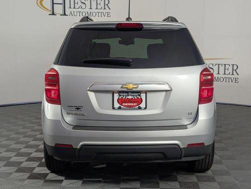 Silver Ice Metallic 2017 Chevrolet Equinox LT