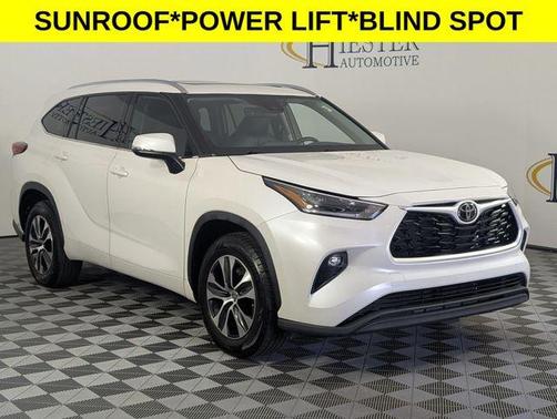 Blizzard Pearl 2021 Toyota Highlander XLE