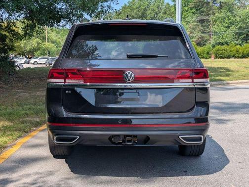Deep Black Pearl Effect 2025 Volkswagen Atlas 2.0T SE w/Technology