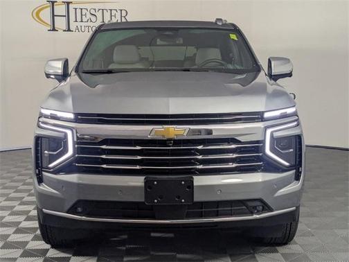 2025 Chevrolet Suburban LT