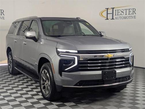 2025 Chevrolet Suburban LT