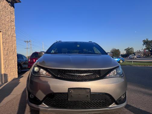 Silver 2019 Chrysler Pacifica Touring-L Plus