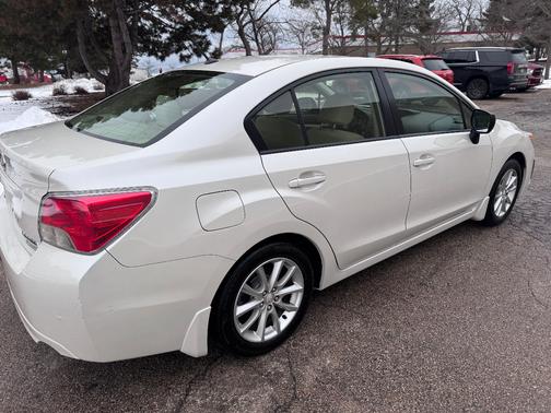 2014 Subaru Impreza 2.0i Premium