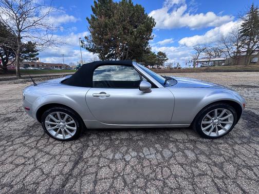 Silver 2007 Mazda MX-5 Miata Sport