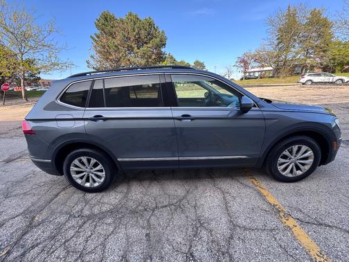Grey 2018 Volkswagen Tiguan 2.0T SE