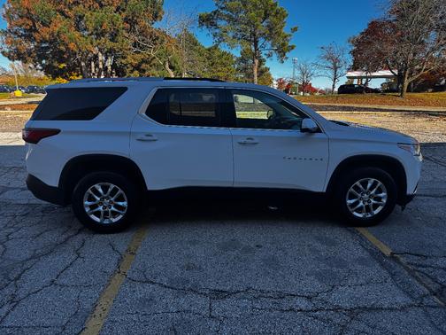 2018 Chevrolet Traverse LT Cloth