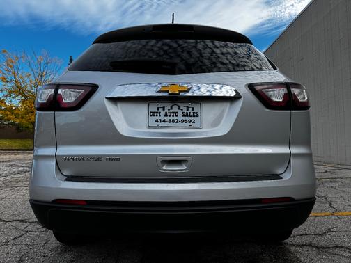 2017 Chevrolet Traverse LS