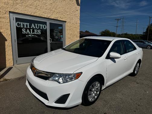 2013 Toyota Camry LE