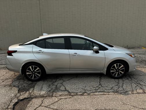 2020 Nissan Versa 1.6 SV
