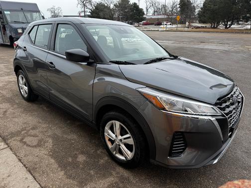 2024 Nissan Kicks S