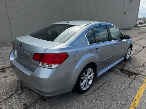2014 Subaru Legacy 2.5i Premium