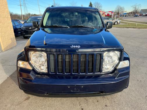 Photo 2 of 30 of 2012 Jeep Liberty Sport Latitude