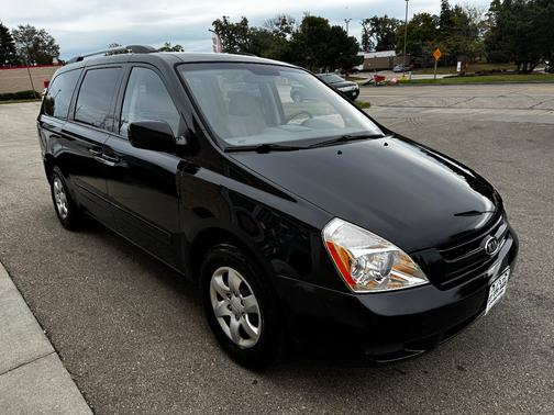 2009 Kia Sedona LX