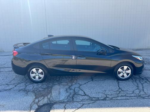 2018 Chevrolet Cruze LS
