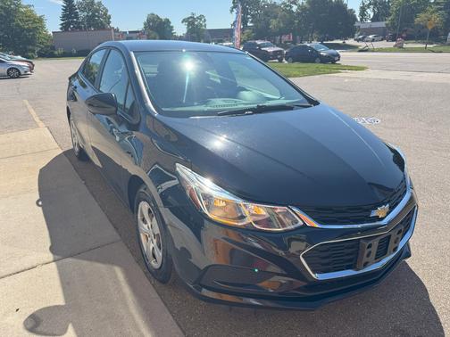 2018 Chevrolet Cruze LS