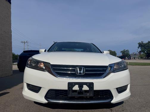 White 2015 Honda Accord Sport