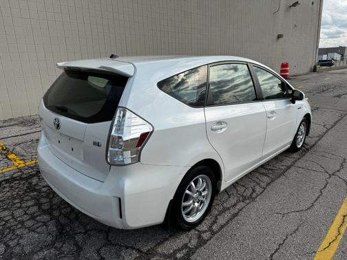 2012 Toyota Prius v Two