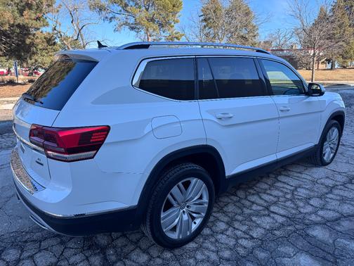 2018 Volkswagen Atlas 3.6L SEL Premium