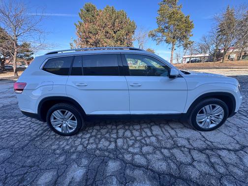 2018 Volkswagen Atlas 3.6L SEL Premium