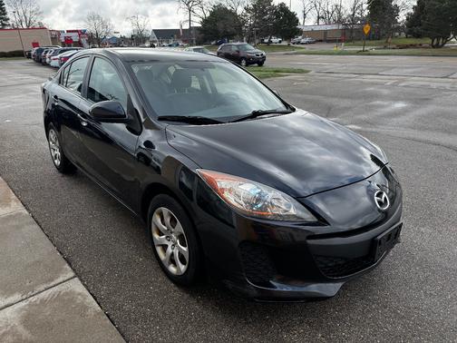 2013 Mazda Mazda3 i Sport