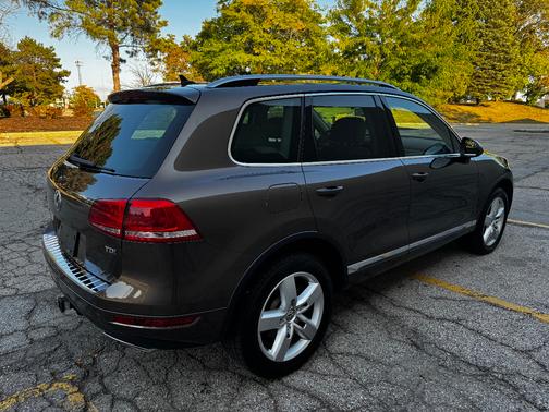 2013 Volkswagen Touareg TDI Lux