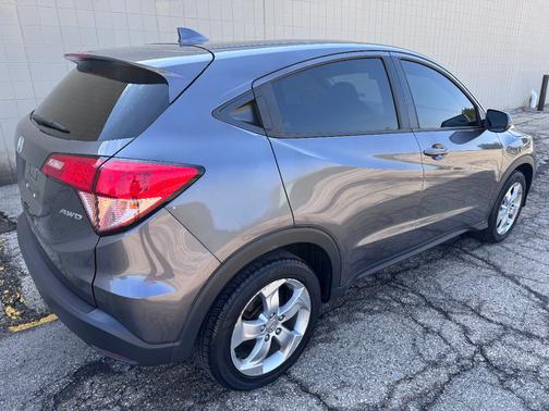 Grey 2016 Honda HR-V LX