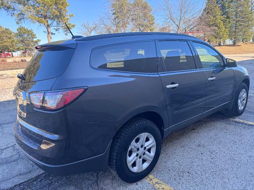 2017 Chevrolet Traverse LS