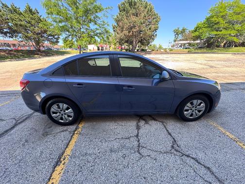 Blue 2014 Chevrolet Cruze LS