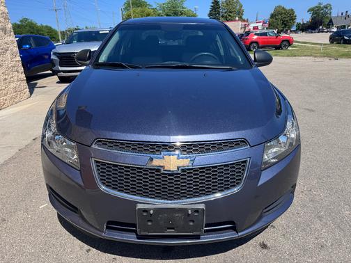 Blue 2014 Chevrolet Cruze LS