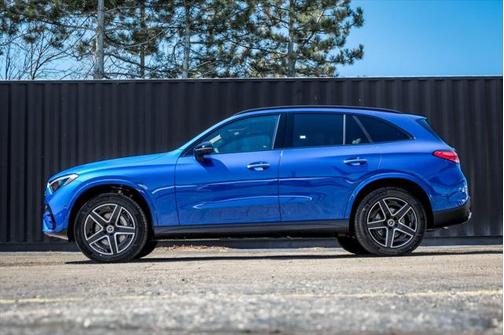 2025 Mercedes-Benz GLC 300 4MATIC
