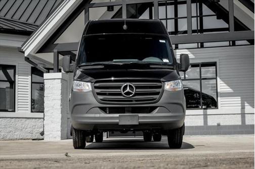 2024 Mercedes-Benz Sprinter 4500 Extended Cargo Van 170 in. WB